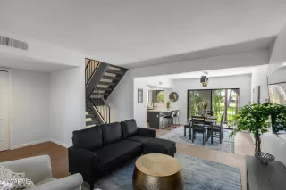 Photo #4: 6910047 Listing 