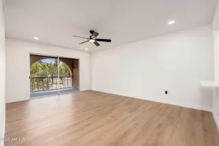 Photo #3: 6910225 Listing