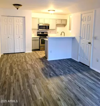 Photo #2: 6910359 Listing 