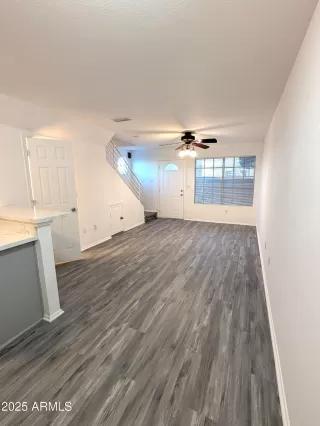 Photo #6: 6910359 Listing 