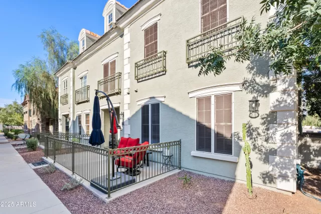 MLS: 6910374 Condo For Sale