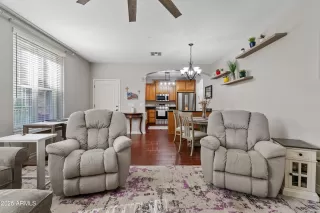 Photo #6: 6910374 Listing