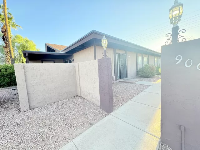 MLS: 6910458 Condo For Sale