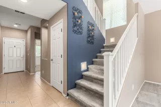 Photo #5: 6910598 Listing