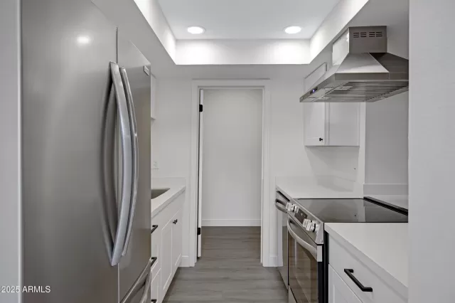 MLS: 6910740 Condo For Sale