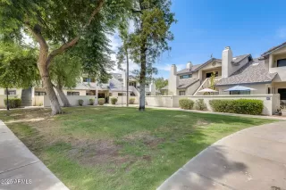 Photo #6: 6910852 Listing 