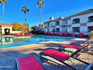 Photo #2: 6911068 Listing 