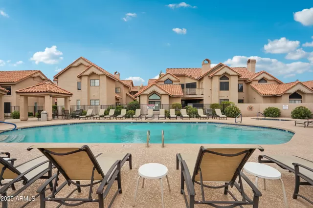 MLS: 6911074 Condo For Sale