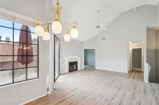 Photo #3: 6911074 Listing 