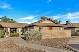 More Details about MLS # 6911175 : 6409 S NEWBERRY ROAD#C