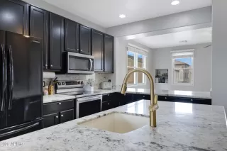 Photo #1: 6911188 Listing 