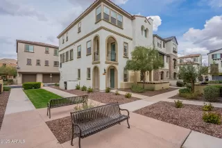 Photo #1: 6911229 Listing 