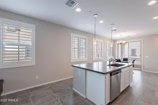 Photo #2: 6911229 Listing 