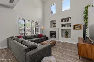 Photo #6: 6911288 Listing 