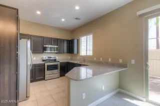 Photo #3: 6911404 Listing