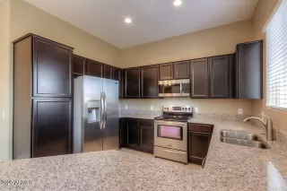 Photo #4: 6911404 Listing