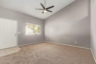 Photo #5: 6911682 Listing 