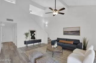 Photo #5: 6911770 Listing