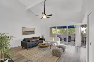 Photo #6: 6911770 Listing