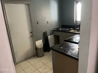 Photo #3: 6911835 Listing 