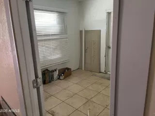 Photo #5: 6911835 Listing 