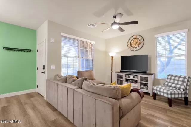 MLS: 6912282 Condo For Sale