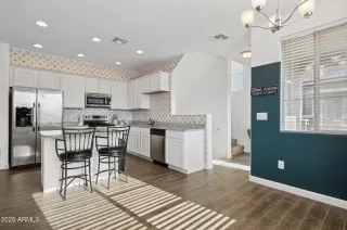 Photo #3: 6912351 Listing 