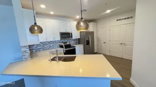 Photo #1: 6912963 Listing 