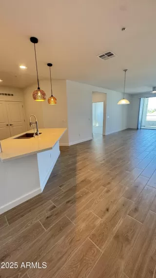 Photo #6: 6912963 Listing 