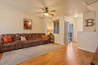 Photo #3: 6913002 Listing