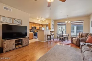 Photo #4: 6913002 Listing