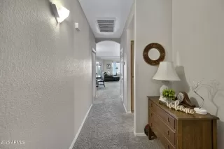 Photo #6: 6913223 Listing