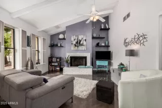 Photo #3: 6913476 Listing