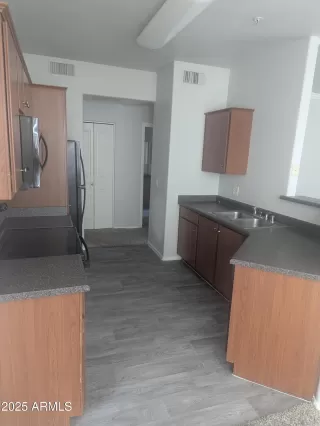 Photo #2: 6913614 Listing 