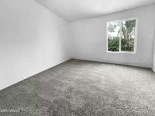 Photo #4: 6913646 Listing