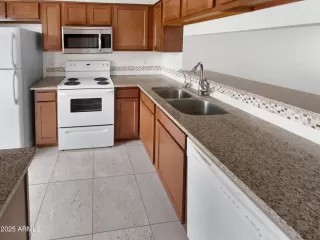 Photo #6: 6913720 Listing