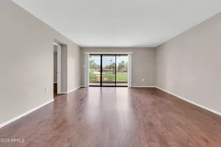 Photo #4: 6913886 Listing 