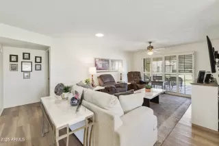 Photo #2: 6913931 Listing 