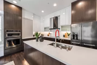 Photo #6: 6913969 Listing 
