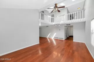 Photo #2: 6914066 Listing