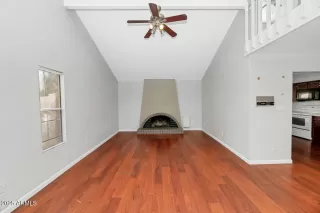 Photo #3: 6914066 Listing