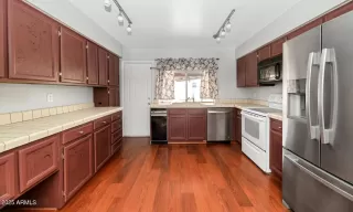 Photo #5: 6914066 Listing