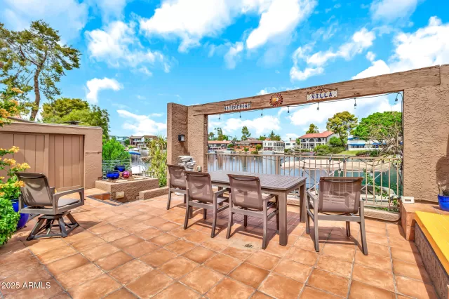 MLS: 6914438 Condo For Sale
