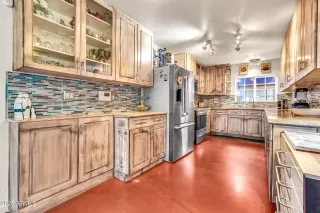 Photo #3: 6914438 Listing