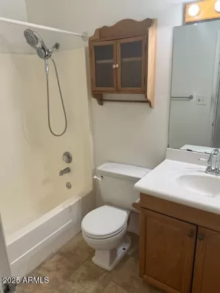 Photo #3: 6914832 Listing