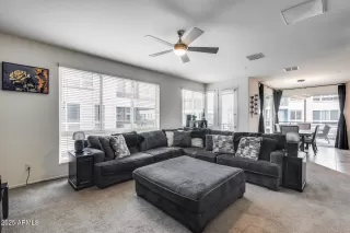 Photo #2: 6914854 Listing 