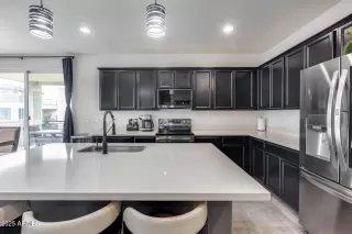 Photo #6: 6914854 Listing 