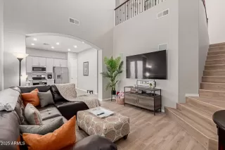 Photo #3: 6914862 Listing 