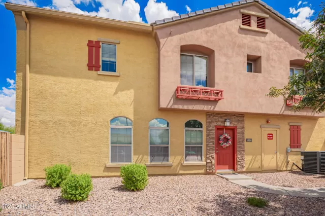 MLS: 6914923 Condo For Sale