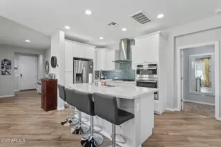 Photo #2: 6915058 Listing 